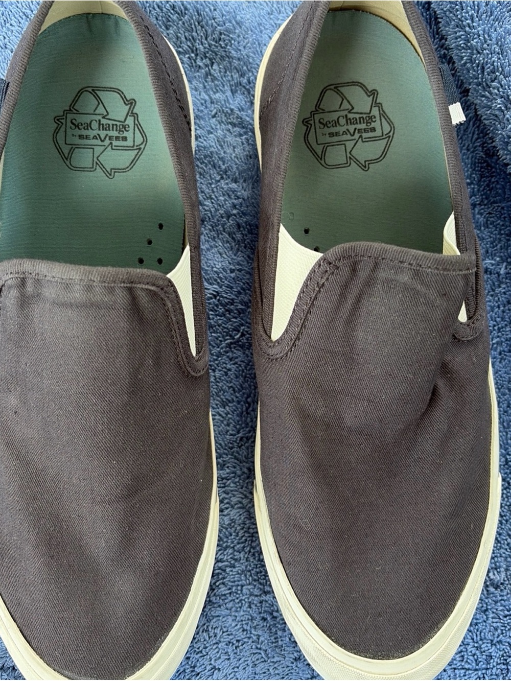 SeaVees SeaChange Slip-On Sneakers in dark gray or lava size 9 1/2 men’s